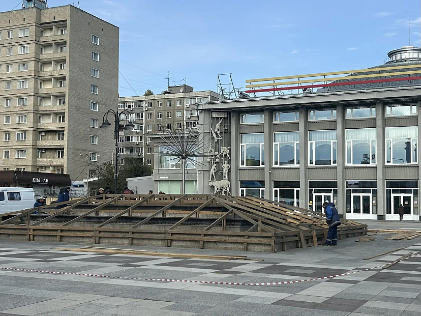 Фонтан «Одуванчик» в Саратове начали консервировать на зиму