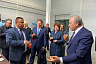 Губернатор проверил на вкус яблочный сок балаковского завода 