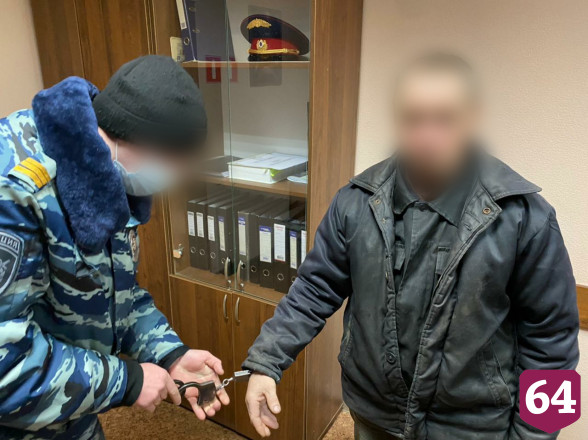 Пьяный мужчина едва не зарезал друга и попал под статью 