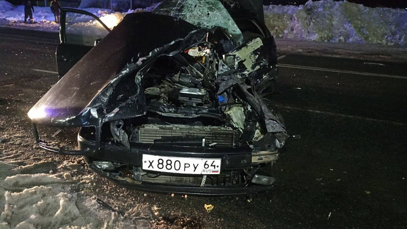 Два человека погибли в ДТП с грузовиком под Саратовом 
