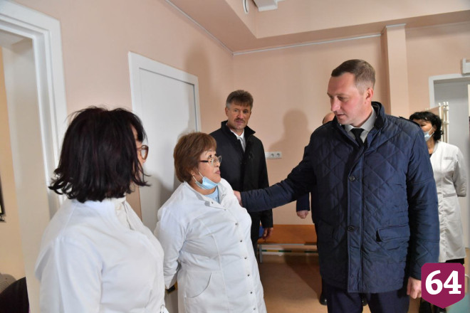 Саратовский губернатор поручил разработать план привлечения молодых врачей