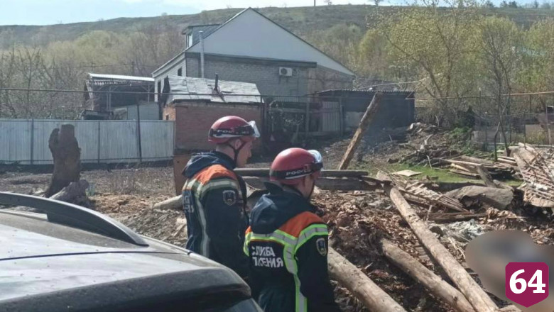 В Саратове рухнувший дом насмерть придавил мужчину