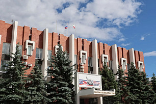 В Саратовской области перестанут назначать заказчиками строительных проектов руководителей учреждений соцсферы 