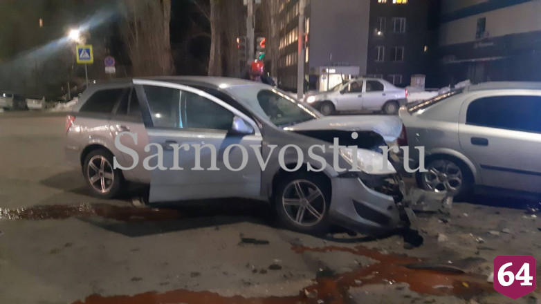 В Саратове попала в ДТП беременная женщина с 5 детьми