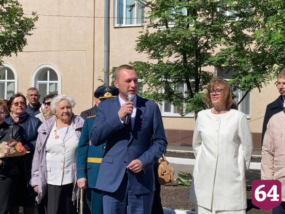В саратовских школах прозвучал последний звонок