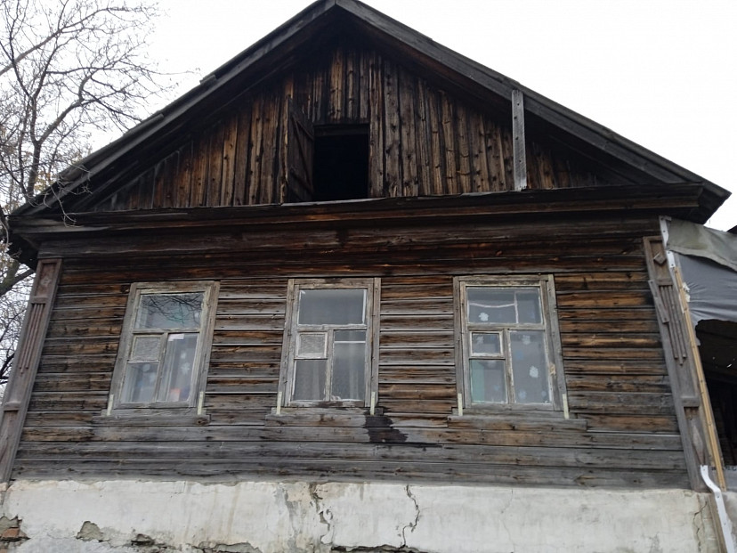 Под Саратовом из горящего дома спасли младенца 