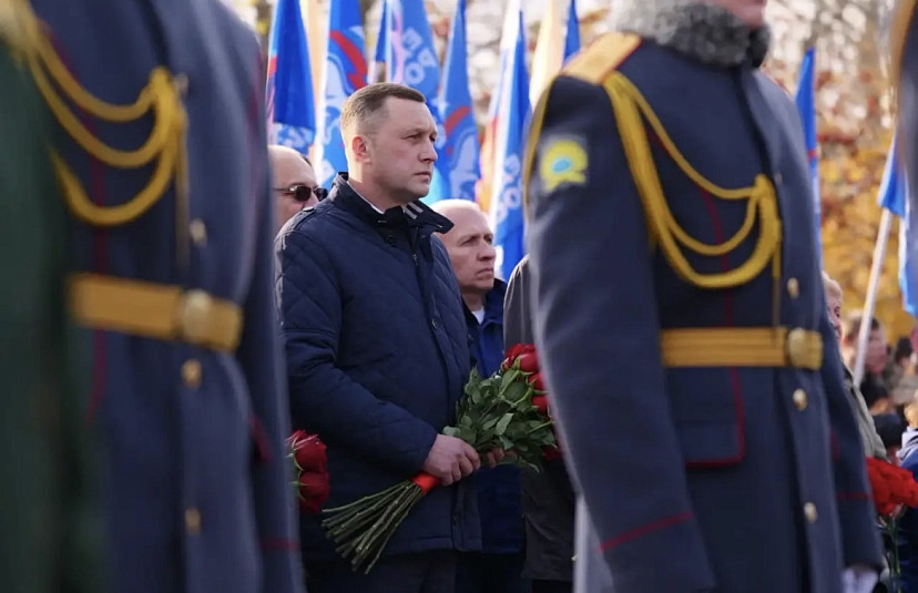 В парке Победы увековечили память погибших в СВО саратовцев