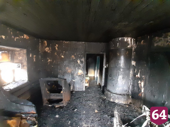 Братья устроили пожар в доме, пока мать была в магазине