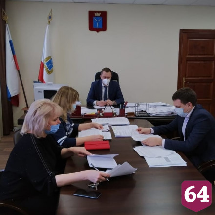 Глава саратовского правительства поручил разобраться с платежами за капремонт