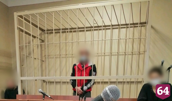 Саратовец убил рабочего гвоздодером и спрятал труп в кустах
