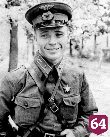 Саратовцам показали будущий памятник легендарному летчику