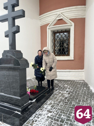 Саратовские святители упокоены в кафедральном соборе