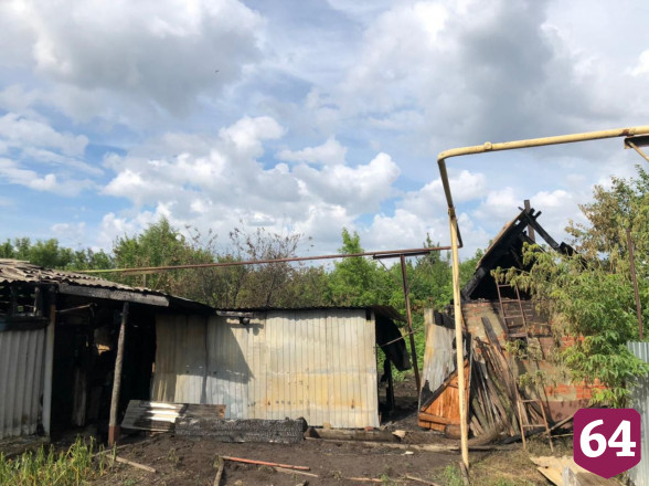 Под Саратовом сын спас престарелую мать на пожаре
