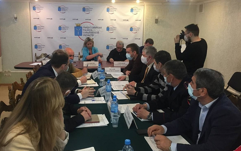 В Саратове предложили привлекать к уборке снега приезжих 