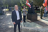 В память о жертвах терроризма в небо выпустили белые шары