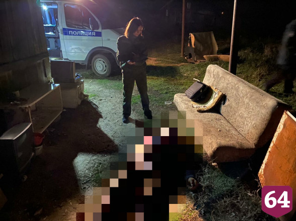 Во дворе дома найден мертвый мужчина с разбитой головой 