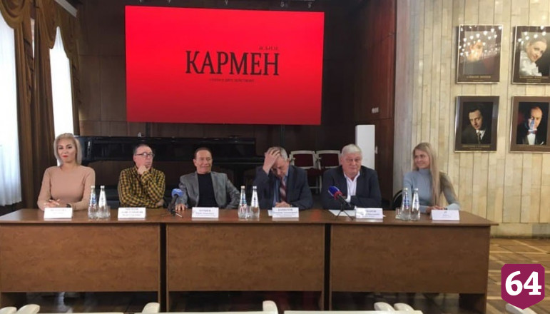 Саратовский дирижер порадовался собственному отоплению в театре