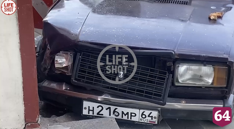 В Москве автомобиль с саратовскими номерами сбил 6 студентов