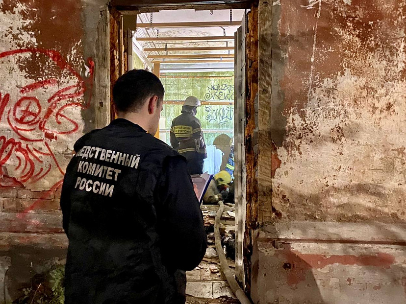 Следователи выясняют обстоятельства гибели мужчины в Саратове