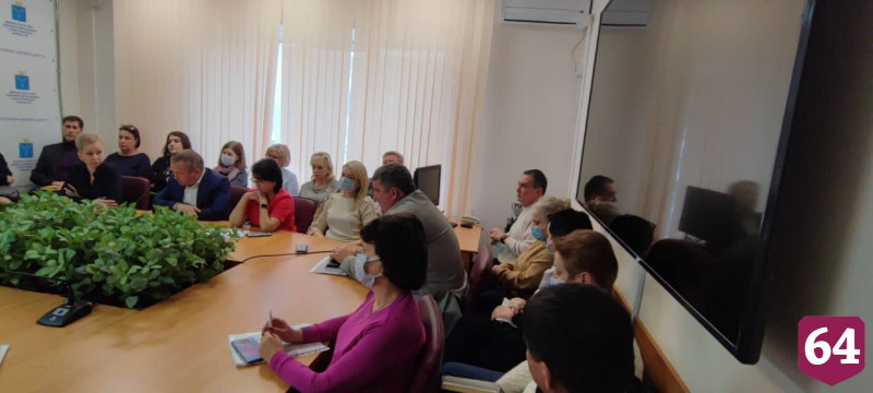 Саратовских врачей отправят в Москву учиться работе без очередей 