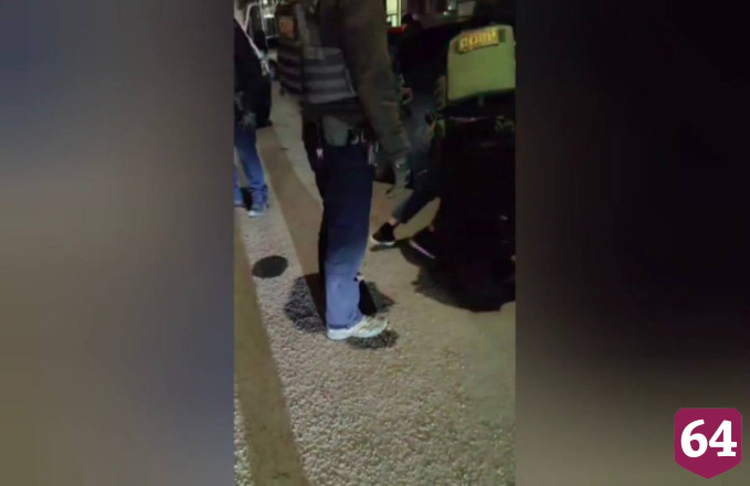 В центре Саратова агрессивный водитель «Мустанга» напал на полицейского