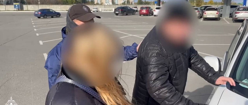 В Саратове сотрудников общепита задержали за взятку топ-менеджеру РЖД