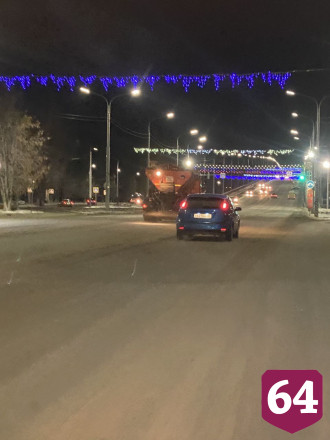 Саратовцы сообщают о «сплошном катке» на дорогах