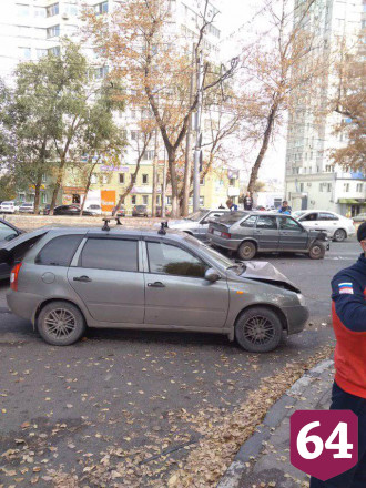 В массовой аварии на Стрелке ранены трое