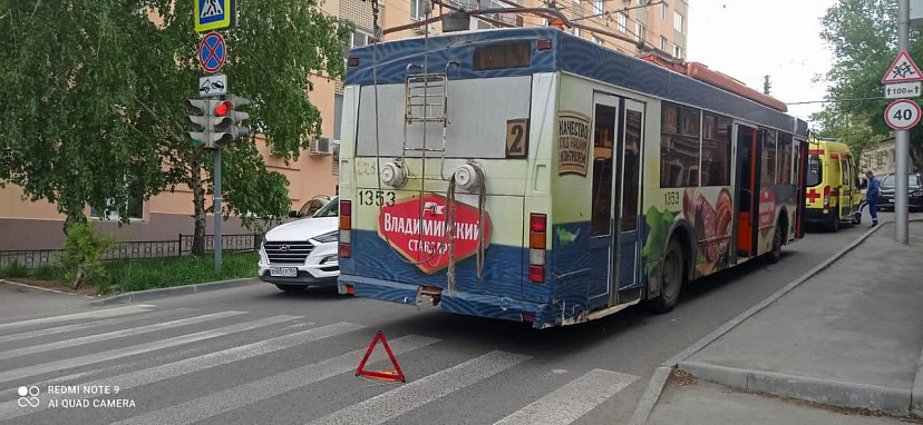В троллейбусе покалечилась 82-летняя жительница Саратова