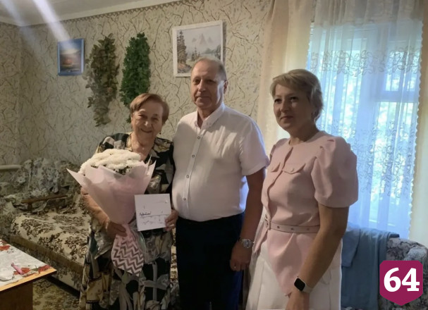 Жительница Саратовской области в 100 лет сохраняет интерес к жизни