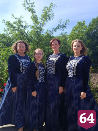 На саратовском фестивале самоваров кормили пловом и катали на ослике
