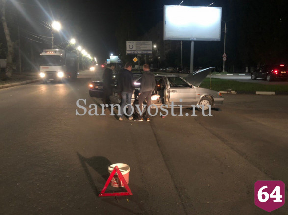 Молодой водитель легковушки разбил голову в ДТП на Большой Садовой