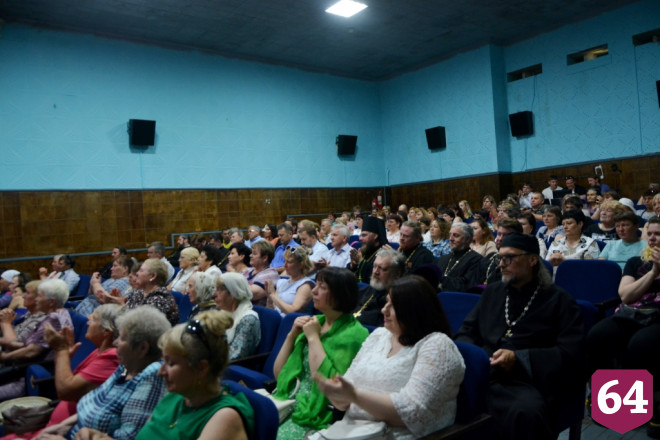 Саратовских медиков наградили за милосердие