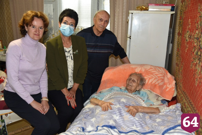 Саратовский педагог в 101-й день рождения читала стихи