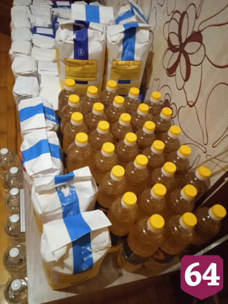 Саратовская семья запасла 200 пачек сахара и 30 бутылок масла