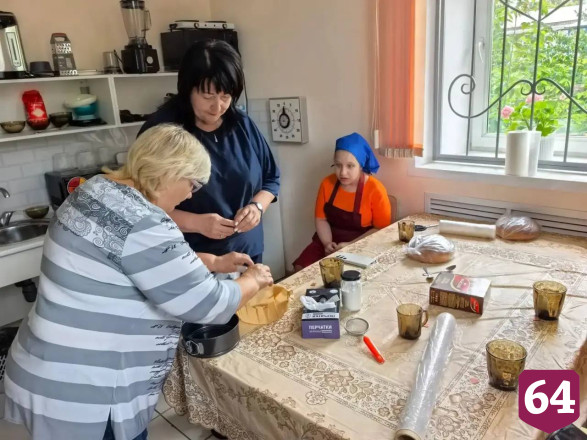 Саратовцы передадут на фронт новую партию «Валюшиных пирогов»