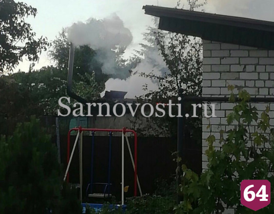 Пожар уничтожил дачу семьи из Саратова на Кумысной поляне