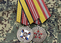 Саратовский стрелок после атаки дронов спас сослуживцев из горящего блиндажа 