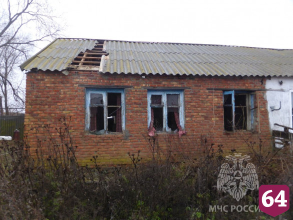 Пьяный курильщик обжег руки при тушении дома