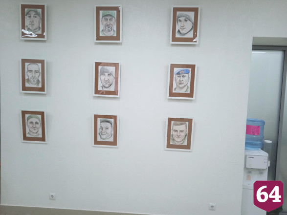 В Саратове открылась выставка живописных портретов участников СВО