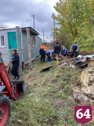 В саратовском селе Лох спасли колокольню храма