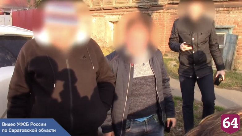 В Саратове сотруднику дорожной лаборатории передали взятку в обертке от шоколада