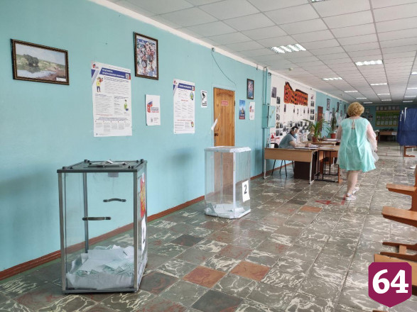 Саратовцы идут голосовать по поправкам в Конституцию для влияния на будущее страны