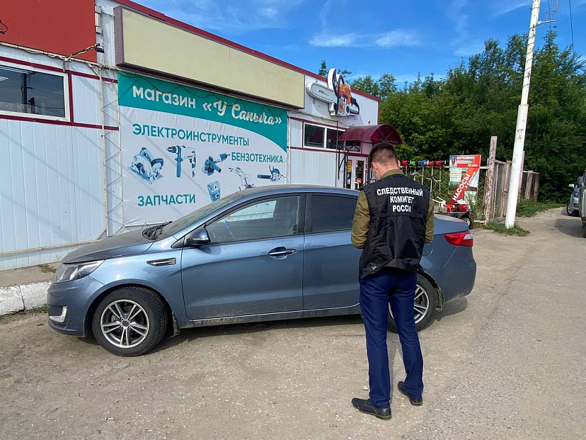 Под Саратовом в иномарке сгнил мужчина