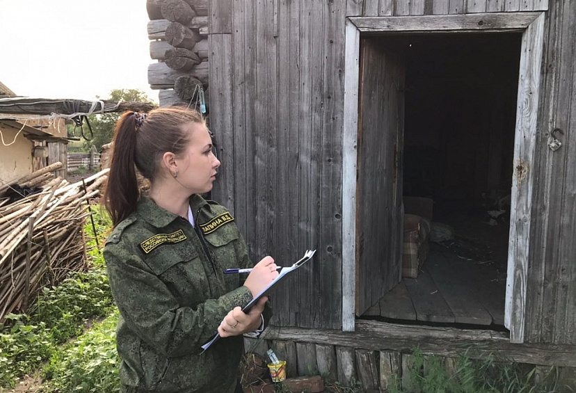 Саратовцы нашли труп умершего неделю назад соседа 