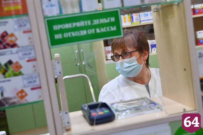 Саратовский губернатор проверил наличие антибиотиков в аптеках