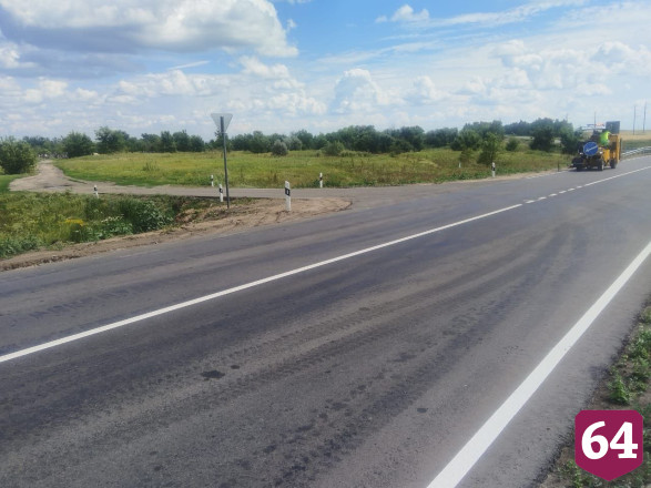 В Саратовской области ремонтируют автоподъезды к городам и селам 