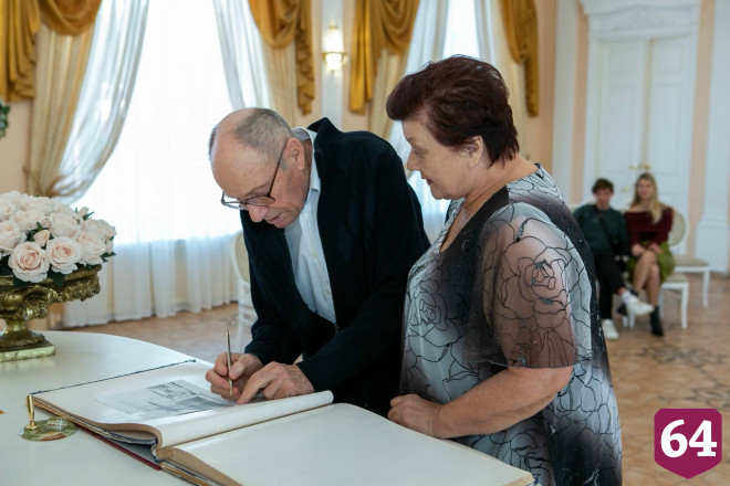 Супруги из Энгельса познакомились в 7-м классе и прожили в любви 60 лет 