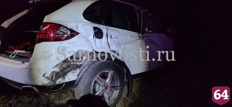 Под Саратовом в ДТП с фурой разбились подросток и 4-летняя девочка
