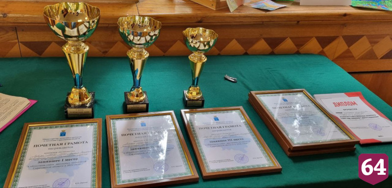 Две отличницы и «крутой чел» победили в состязаниях юных лесничих 